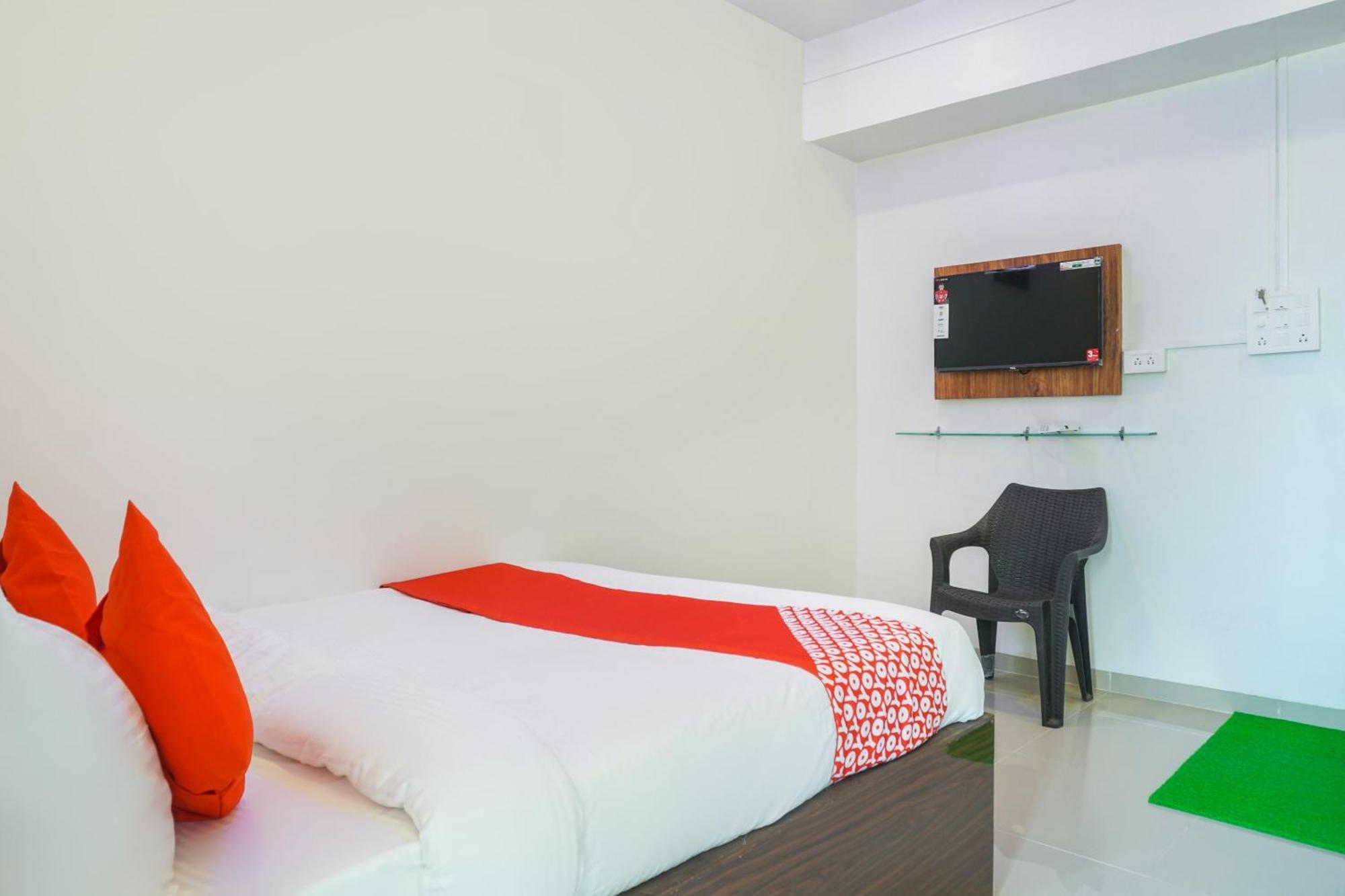 Hotel O Nitya Executive Phursungi Exterior photo