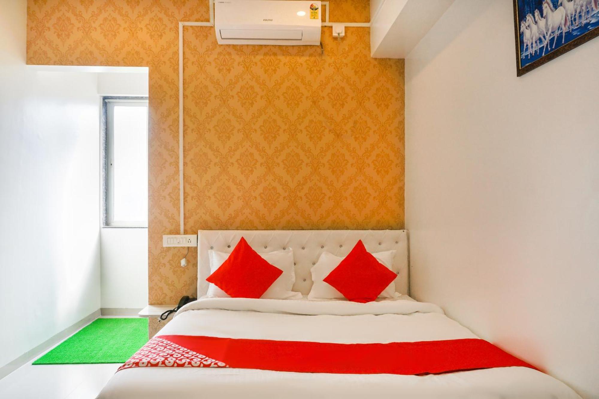 Hotel O Nitya Executive Phursungi Exterior photo